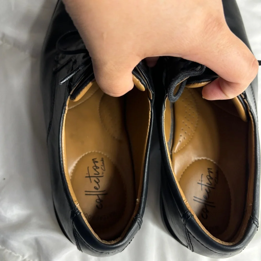 Clarks men’s confort black leather Oxford size 9.5M‎